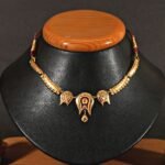 22KT Gold Kulo-shaped Choker-cum-necklace